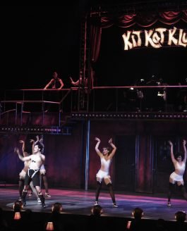 Estreno del musical «Cabaret» en el Teatro Teresa Carreño.